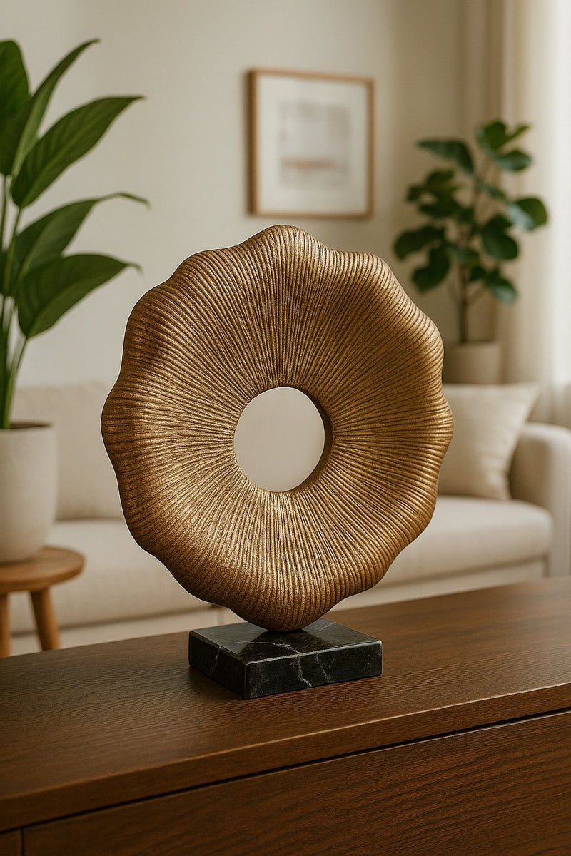 Lyxigt Dekorativt Set med Solmotiv Detalj i Antik Guld (2-pack)