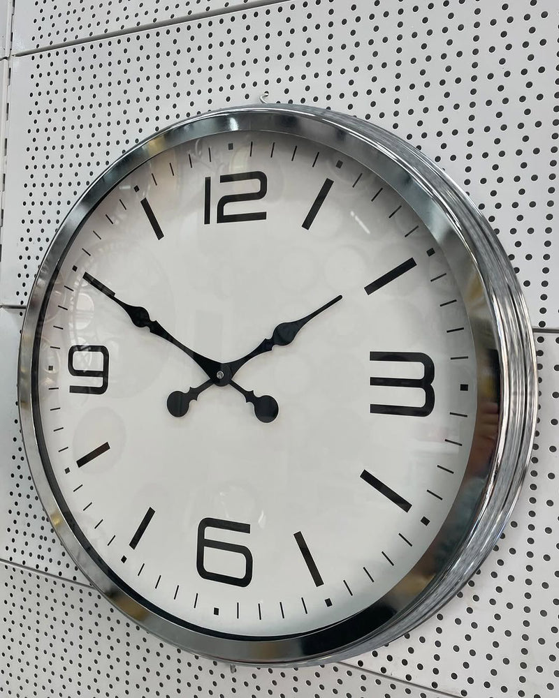 Modern Väggklocka i Krommetall (60 cm)